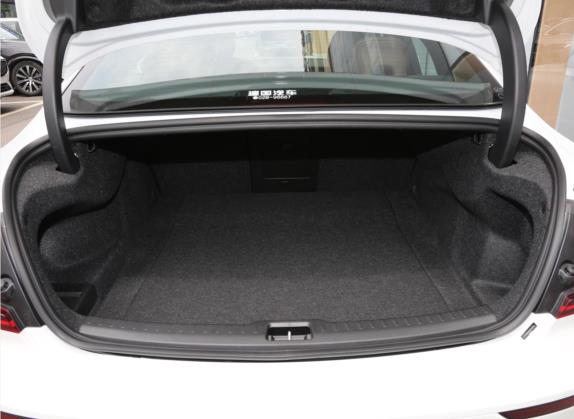 沃尔沃S60新能源 2022款 T8 E驱混动 四驱智逸豪华版 车厢座椅   后备厢