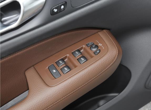沃尔沃S60新能源 2022款 T8 E驱混动 四驱智逸豪华版 车厢座椅   门窗控制