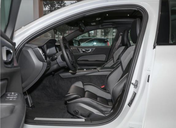 沃尔沃S60新能源 2022款 T8 E驱混动 四驱智雅运动版 车厢座椅   前排空间