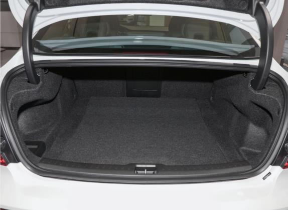 沃尔沃S60新能源 2022款 T8 E驱混动 四驱智雅运动版 车厢座椅   后备厢