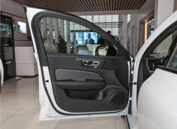 沃尔沃S60新能源 2022款 T8 E驱混动 四驱智雅运动版 车厢座椅   前门板