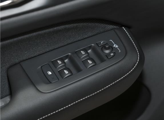 沃尔沃S60新能源 2022款 T8 E驱混动 四驱智雅运动版 车厢座椅   门窗控制