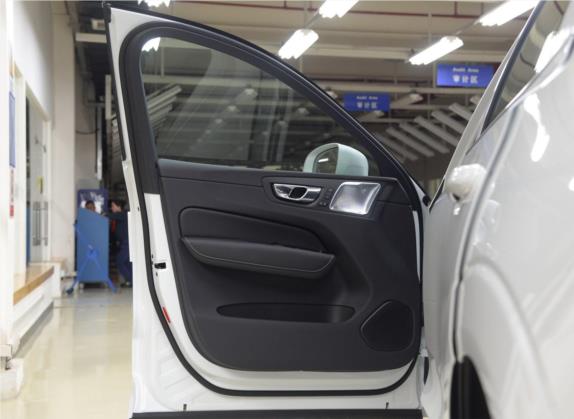 沃尔沃XC60新能源 2018款 T8 E驱混动 智雅运动版 车厢座椅   前门板