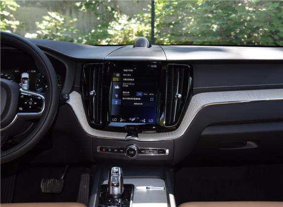 沃尔沃XC60新能源 2019款 T8 E驱混动 智尊豪华版 国VI 中控类   中控台