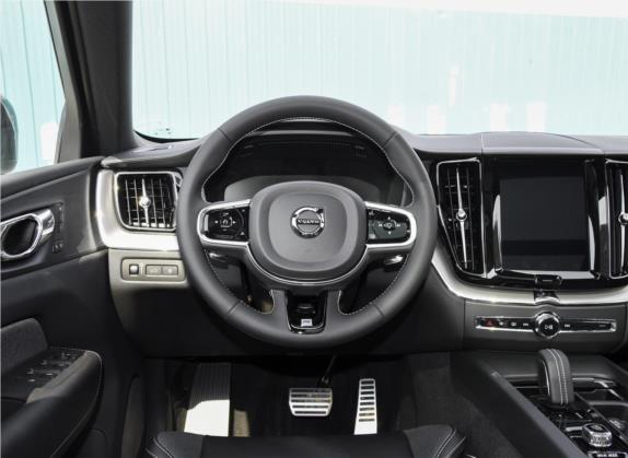 沃尔沃XC60新能源 2020款 T8 E驱混动 智远运动版 中控类   驾驶位