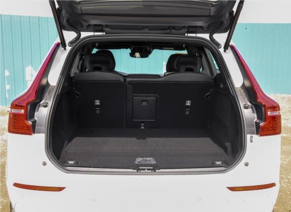 沃尔沃XC60新能源 2020款 T8 E驱混动 智远运动版 车厢座椅   后备厢