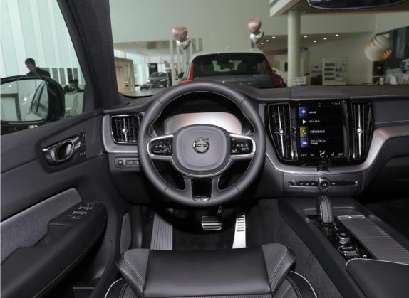 沃尔沃XC60新能源 2021款 T8 E驱混动 智远运动版 中控类   驾驶位