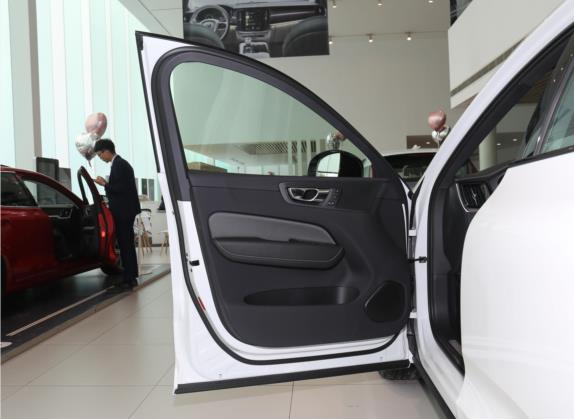 沃尔沃XC60新能源 2021款 T8 E驱混动 智远运动版 车厢座椅   前门板