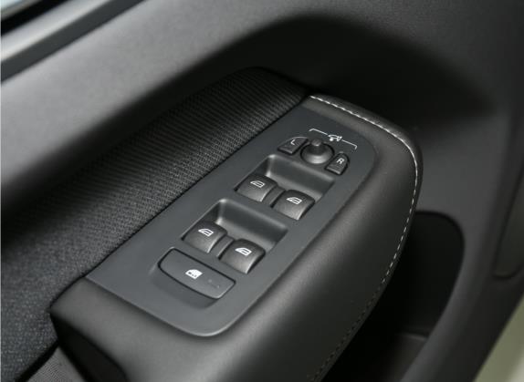 沃尔沃XC60新能源 2021款 T8 E驱混动 智远运动版 车厢座椅   门窗控制