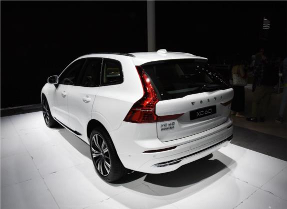 沃尔沃XC60新能源 2022款 T8 插电混动 四驱智雅豪华版 外观   斜后