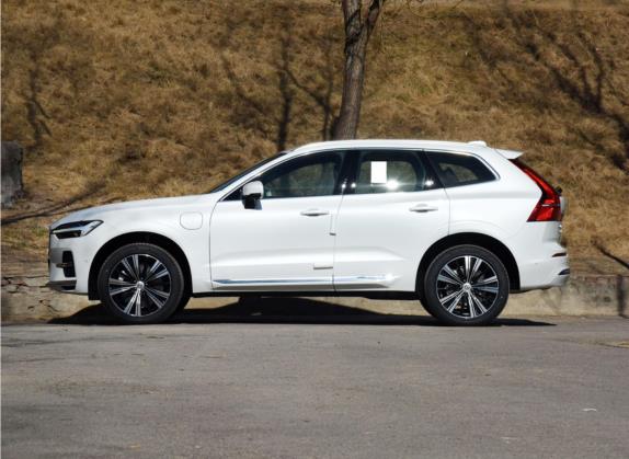 沃尔沃XC60新能源 2022款 T8 插电混动 长续航四驱智雅豪华版 外观   正侧