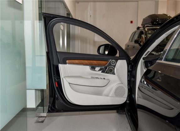 沃尔沃S90新能源 2019款 T8 E驱混动 荣誉版 4座 国V 车厢座椅   前门板