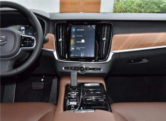 沃尔沃S90新能源 2021款 T8 E驱混动 智逸豪华版 中控类   中控台
