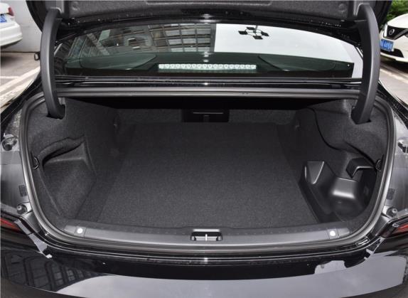 沃尔沃S90新能源 2021款 T8 E驱混动 智逸豪华版 车厢座椅   后备厢