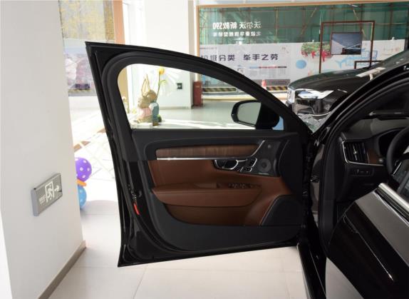 沃尔沃S90新能源 2021款 T8 E驱混动 智雅豪华版 车厢座椅   前门板