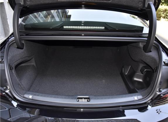 沃尔沃S90新能源 2022款 T8 E驱混动 智逸豪华版 车厢座椅   后备厢