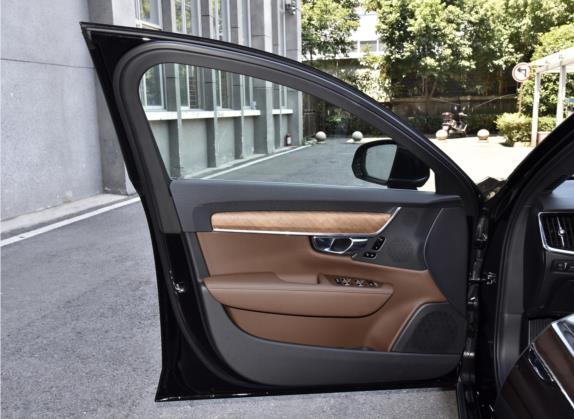 沃尔沃S90新能源 2022款 T8 E驱混动 智逸豪华版 车厢座椅   前门板
