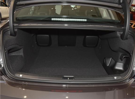 沃尔沃S90新能源 2022款 T8 E驱混动 智雅豪华版 车厢座椅   后备厢