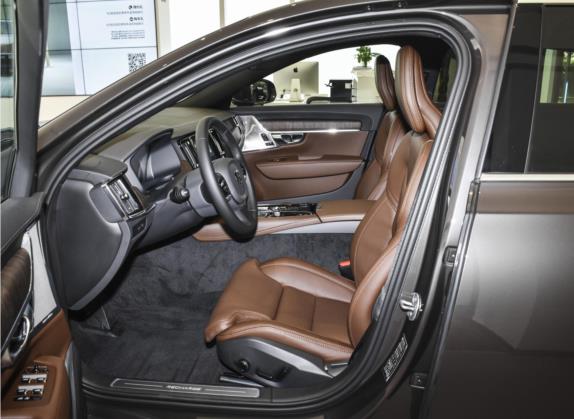 沃尔沃S90新能源 2023款 T8插电式混合动力 四驱长续航智雅豪华版 车厢座椅   前排空间