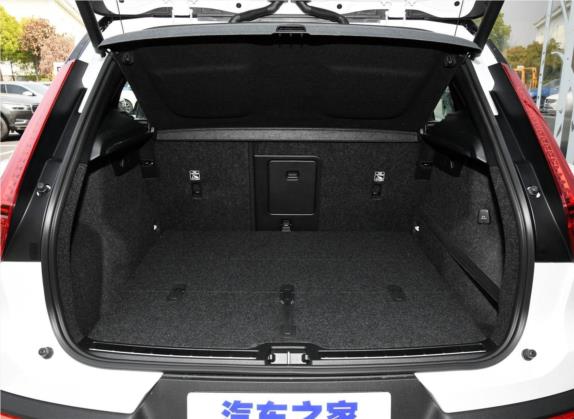 沃尔沃XC40 2020款 T5 四驱智雅运动版 车厢座椅   后备厢