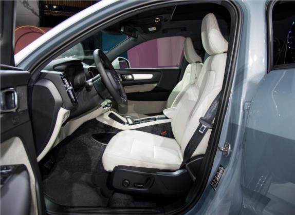 沃尔沃XC40 2020款 T3 智远豪华版 车厢座椅   前排空间