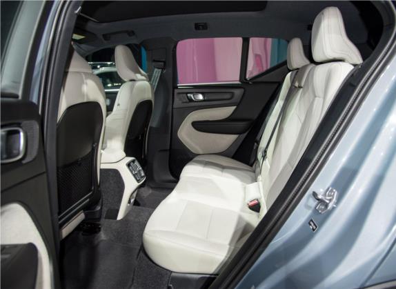 沃尔沃XC40 2020款 T3 智远豪华版 车厢座椅   后排空间