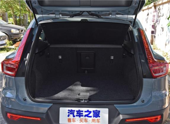 沃尔沃XC40 2020款 T3 智行时尚版 车厢座椅   后备厢