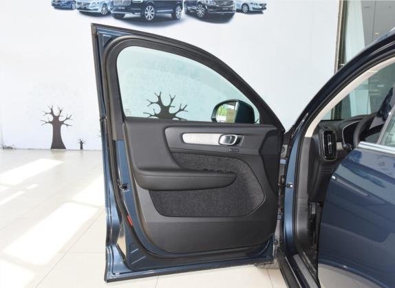 沃尔沃XC40 2020款 T4 四驱智远豪华版 车厢座椅   前门板