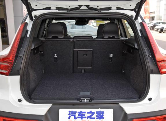 沃尔沃XC40 2020款 T4 四驱智远运动版 车厢座椅   后备厢