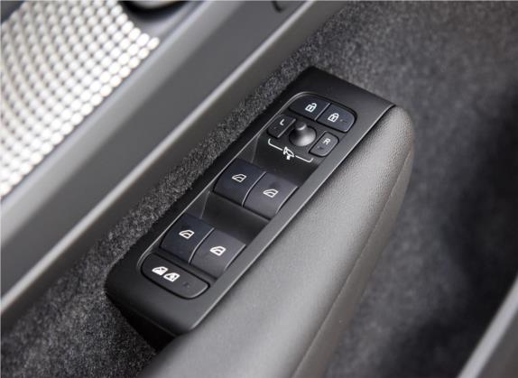 沃尔沃XC40 2020款 T4 四驱智远运动版 车厢座椅   门窗控制