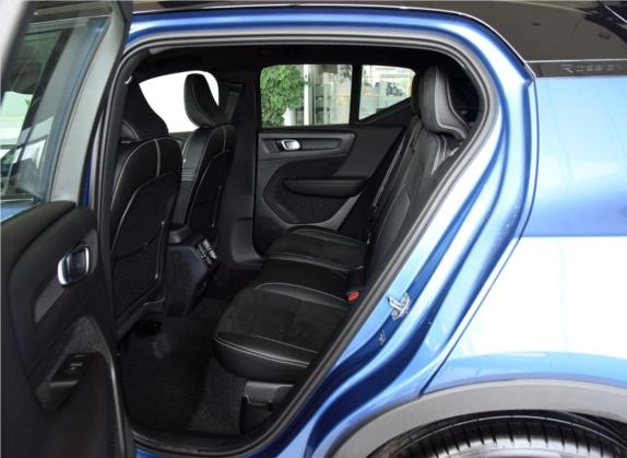 沃尔沃XC40 2020款 改款 T5 四驱智雅运动版 车厢座椅   后排空间