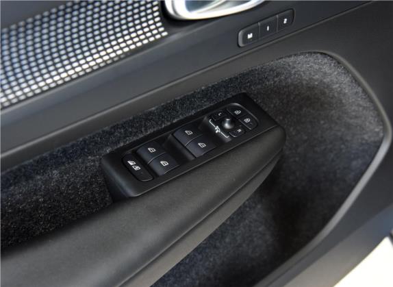 沃尔沃XC40 2020款 改款 T5 四驱智雅运动版 车厢座椅   门窗控制
