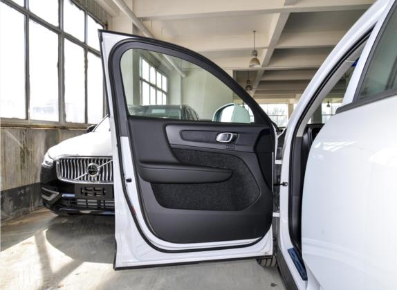 沃尔沃XC40 2021款 T3 智行时尚版 车厢座椅   前门板