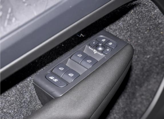 沃尔沃XC40 2021款 T3 智行时尚版 车厢座椅   门窗控制