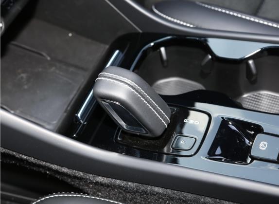 沃尔沃XC40 2022款 T4 四驱智雅运动版 中控类   挡把