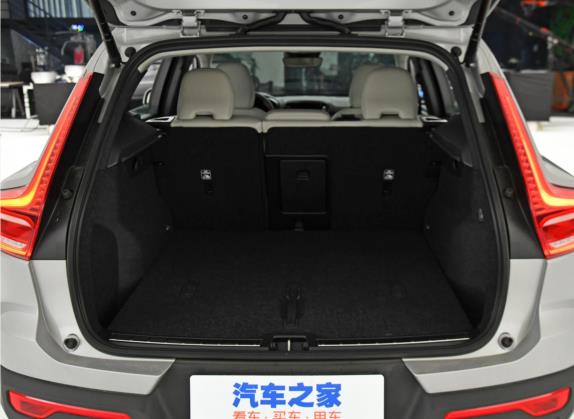 沃尔沃XC40 2023款 B4 四驱智雅豪华版 车厢座椅   后备厢