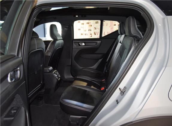 沃尔沃XC40新能源 2022款 四驱高性能版 PRO 车厢座椅   后排空间