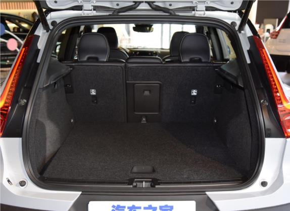沃尔沃XC40新能源 2022款 四驱高性能版 PRO 车厢座椅   后备厢