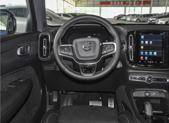 沃尔沃XC40新能源 2022款 四驱高性能版 中控类   驾驶位