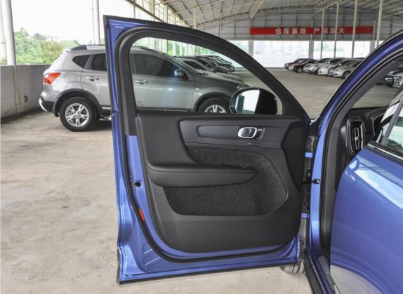 沃尔沃XC40新能源 2022款 四驱高性能版 车厢座椅   前门板