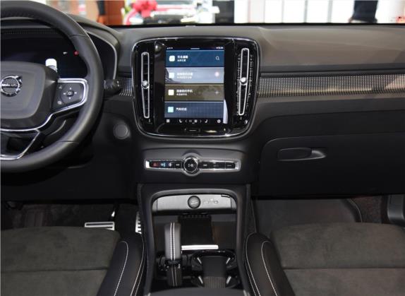 沃尔沃XC40新能源 2022款 长续航版 中控类   中控台