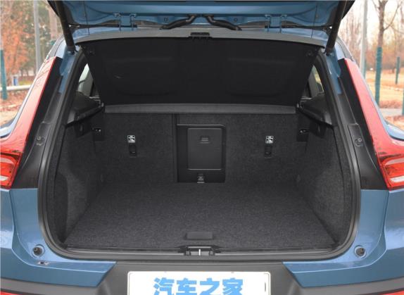 沃尔沃XC40新能源 2023款 四驱高性能版 车厢座椅   后备厢