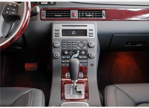 沃尔沃S80 2006款 4.4 V8 AWD 中控类   中控台