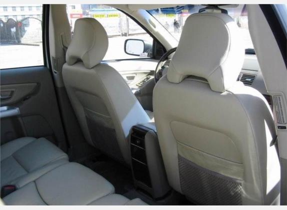 沃尔沃XC90 2004款 2.9L T6 车厢座椅   后排空间
