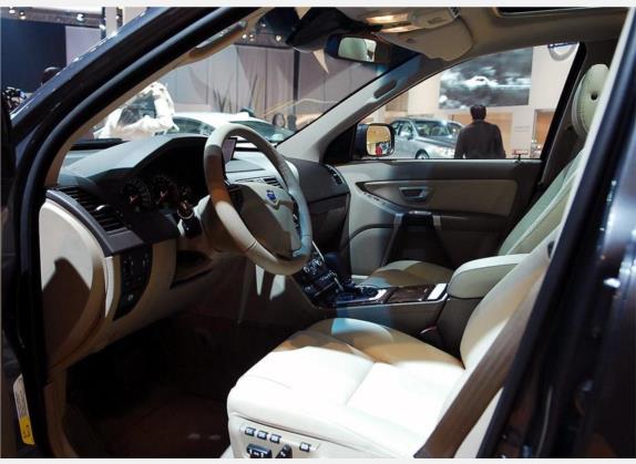 沃尔沃XC90 2006款 3.2 AWD 车厢座椅   前排空间