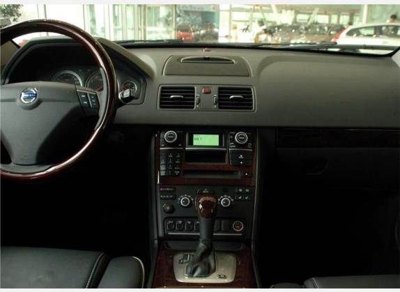 沃尔沃XC90 2006款 4.4 V8 AWD五座行政版 中控类   中控台