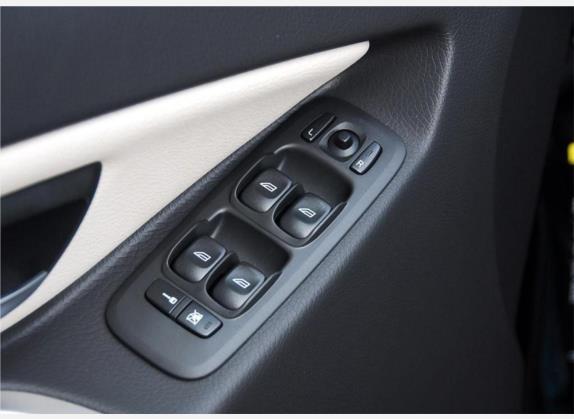 沃尔沃XC90 2009款 3.2 AWD运动版 车厢座椅   门窗控制