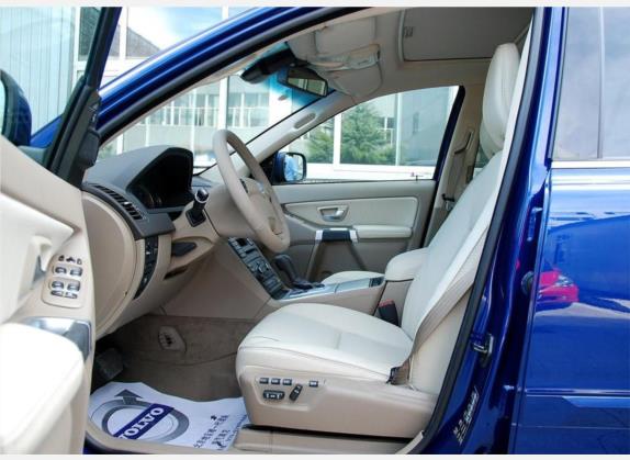 沃尔沃XC90 2009款 2.5T AWD航海版 车厢座椅   前排空间