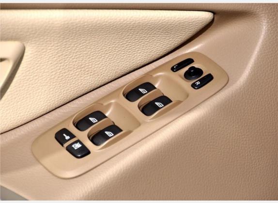 沃尔沃XC90 2010款 2.5T AWD 车厢座椅   门窗控制