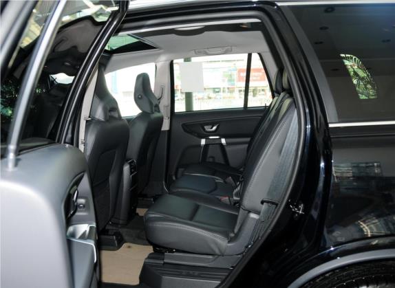 沃尔沃XC90 2011款 2.5T AWD 车厢座椅   后排空间